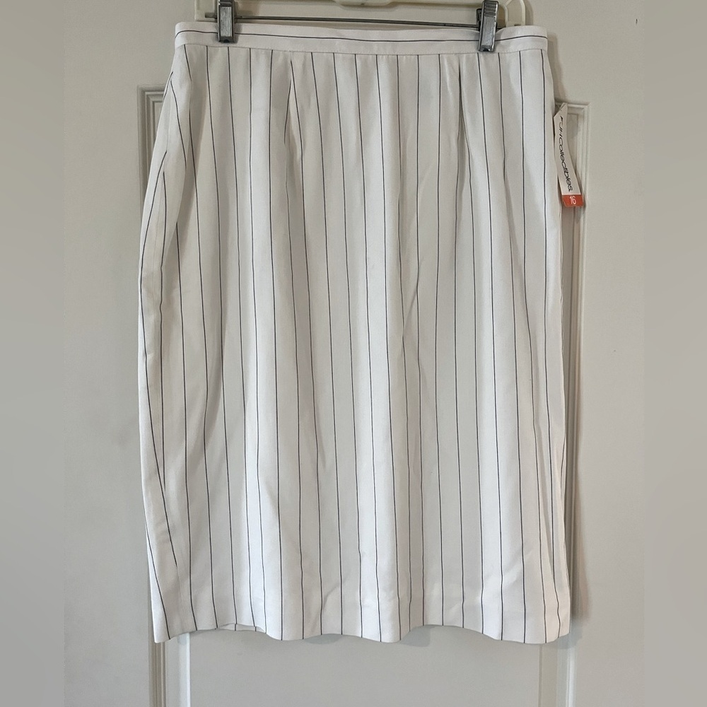 NWT Vintage JH Collectibles White Lined Rayon Skirt with Small Pin Stripe SZ 16